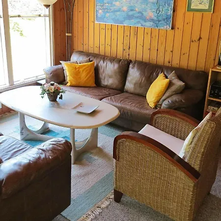 Two-bedroom Holiday In Hals 23